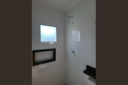 Casa à venda com 160m², 3 quartos e 2 vagasBanheiro da Suíte 03