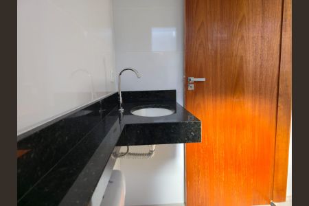 Casa à venda com 160m², 3 quartos e 2 vagasBanheiro da Suíte 03