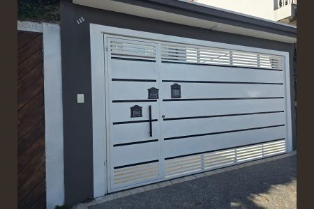 Casa à venda com 160m², 3 quartos e 2 vagasFachada 