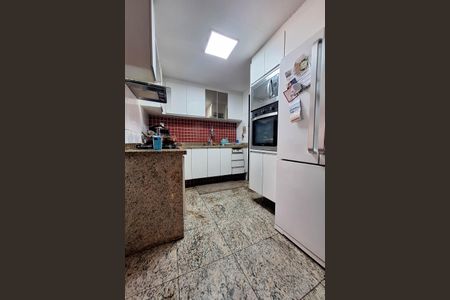 Casa à venda com 400m², 4 quartos e 1 vagaCozinha