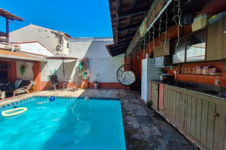 Casa à venda com 400m², 4 quartos e 1 vagaQuintal