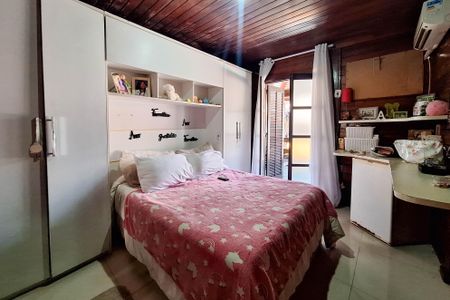 Casa à venda com 400m², 4 quartos e 1 vagaSuíte 1