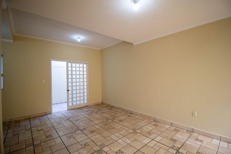 Sala  de casa de condomínio para alugar com 2 quartos, 70m² em Jardim Clarice I, Votorantim