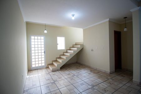 Sala  de casa de condomínio para alugar com 2 quartos, 70m² em Jardim Clarice I, Votorantim