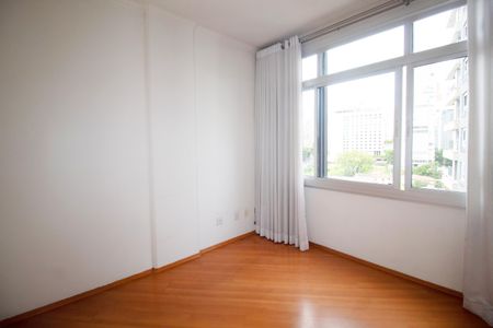 Apartamento para alugar com 72m², 2 quartos e 1 vaga