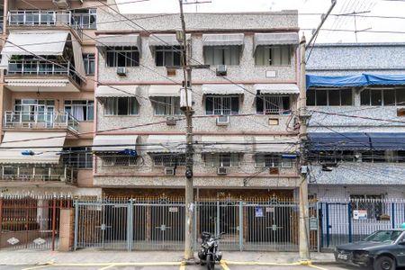 Apartamento para alugar com 70m², 2 quartos e 1 vagaFachada do Prédio