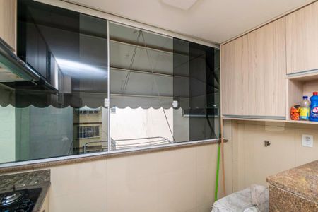 Apartamento para alugar com 70m², 2 quartos e 1 vagaÁrea de Serviço