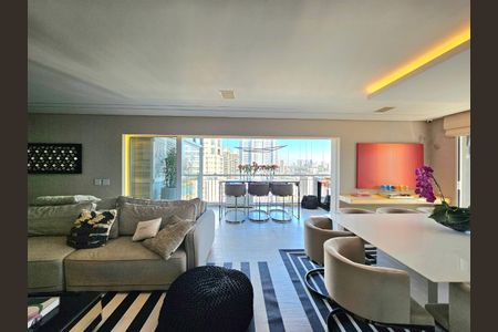 Apartamento à venda com 305m², 4 quartos e 3 vagasFoto 02