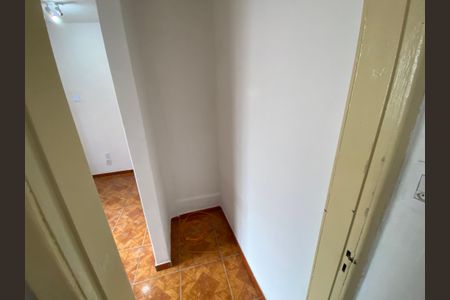 Casa para alugar com 56m², 1 quarto e sem vaga