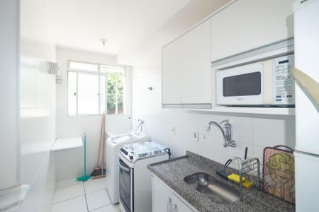 Apartamento para alugar com 46m², 2 quartos e 1 vaga Apartamento para alugar com 46m², 2 quartos e 1 vagaCozinha e Área de Serviço