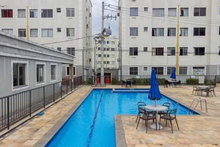 Apartamento para alugar com 46m², 2 quartos e 1 vaga Apartamento para alugar com 46m², 2 quartos e 1 vagaÁrea comum - Piscina