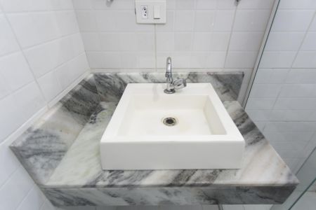 Apartamento para alugar com 54m², 2 quartos e 1 vagaBanheiro - Detalhe 