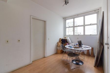 Sala de apartamento à venda com 3 quartos, 122m² em Cerqueira César, São Paulo