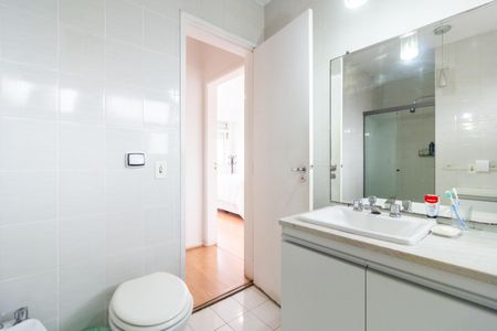 Apartamento à venda com 122m², 3 quartos e 1 vagaBanheiro da Suíte