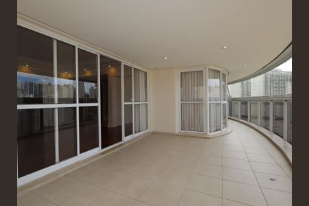 Apartamento para alugar com 384m², 4 quartos e 4 vagasVaranda da Sala