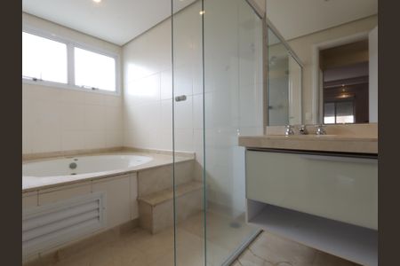 Apartamento para alugar com 384m², 4 quartos e 4 vagasBanheiro da Suíte 4