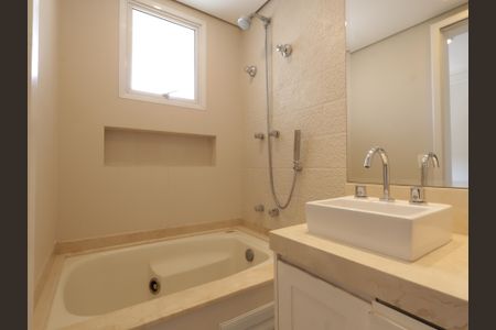 Apartamento para alugar com 384m², 4 quartos e 4 vagasBanheiro da Suíte 3