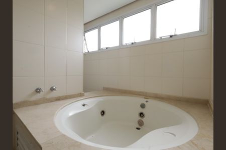 Apartamento para alugar com 384m², 4 quartos e 4 vagasBanheiro da Suíte 4