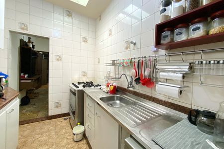 Casa à venda com 400m², 3 quartos e sem vaga Casa à venda com 400m², 3 quartos e sem vagaCozinha