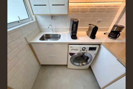 Apartamento à venda com 73m², 3 quartos e 1 vagaÁrea de Serviço