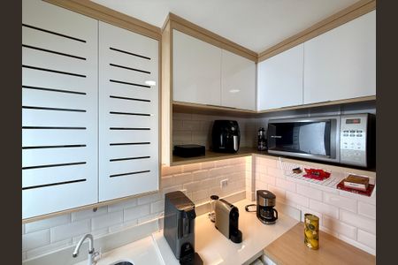 Apartamento à venda com 73m², 3 quartos e 1 vagaÁrea de Serviço