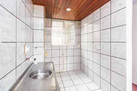 Cozinha de apartamento para alugar com 2 quartos, 46m² em Rubem Berta, Porto Alegre