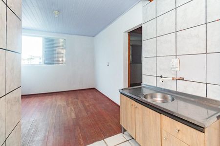 Cozinha de apartamento para alugar com 2 quartos, 46m² em Rubem Berta, Porto Alegre