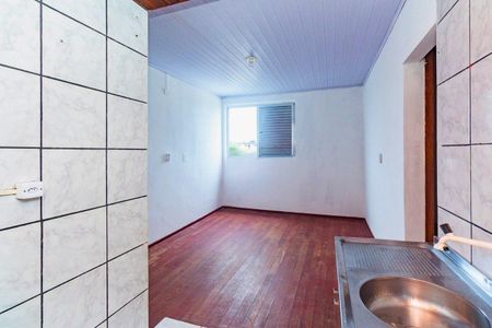 Cozinha de apartamento para alugar com 2 quartos, 46m² em Rubem Berta, Porto Alegre