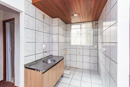 Sala/Cozinha de apartamento para alugar com 2 quartos, 46m² em Rubem Berta, Porto Alegre