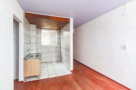 Cozinha de apartamento para alugar com 2 quartos, 46m² em Rubem Berta, Porto Alegre