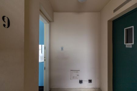 Entrada de Serviço privativa de apartamento à venda com 2 quartos, 113m² em Jardins, São Paulo