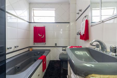 Banheiro 2 de apartamento à venda com 2 quartos, 113m² em Jardins, São Paulo