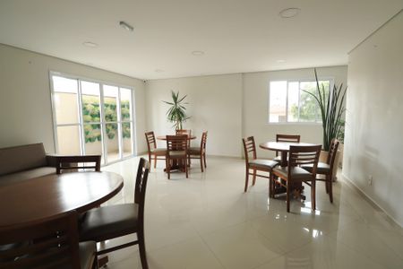 Apartamento para alugar com 52m², 2 quartos e 1 vagaÁrea comum - Salão de festas