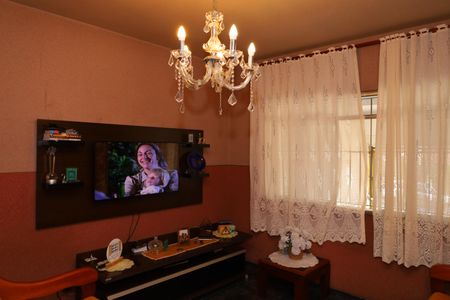 Sala de casa para alugar com 2 quartos, 180m² em Jardim Santa Maria, São Paulo