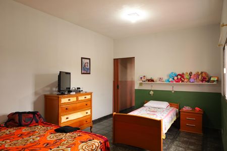 Quarto 2 de casa para alugar com 2 quartos, 180m² em Jardim Santa Maria, São Paulo