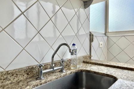 Apartamento à venda com 78m², 2 quartos e 1 vagaCozinha