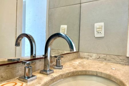 Apartamento à venda com 78m², 2 quartos e 1 vagaBanheiro Corredor