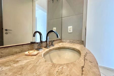 Apartamento à venda com 78m², 2 quartos e 1 vagaBanheiro Corredor