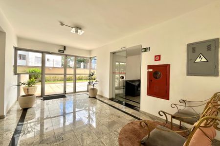 Apartamento à venda com 78m², 2 quartos e 1 vagaHall social