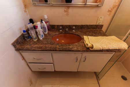 Casa à venda com 234m², 3 quartos e 2 vagas Casa à venda com 234m², 3 quartos e 2 vagasBanheiro da Suíte 1