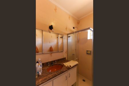 Banheiro da Suíte 1 de casa à venda com 3 quartos, 234m² em Água Rasa, São Paulo