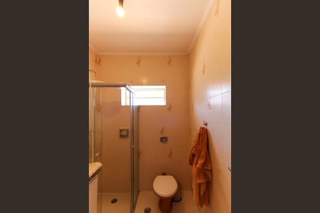 Casa à venda com 234m², 3 quartos e 2 vagas Casa à venda com 234m², 3 quartos e 2 vagasBanheiro da Suíte 1