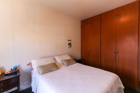 Casa à venda com 234m², 3 quartos e 2 vagas Casa à venda com 234m², 3 quartos e 2 vagasQuarto 2 - Suíte