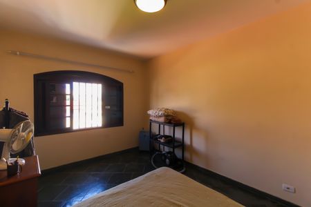 Casa à venda com 234m², 3 quartos e 2 vagas Casa à venda com 234m², 3 quartos e 2 vagasQuarto 1 - Suíte