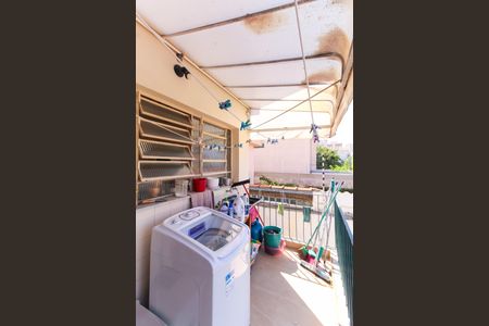 Casa à venda com 234m², 3 quartos e 2 vagas Casa à venda com 234m², 3 quartos e 2 vagasÁrea de Serviço