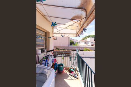 Casa à venda com 234m², 3 quartos e 2 vagas Casa à venda com 234m², 3 quartos e 2 vagasÁrea de Serviço