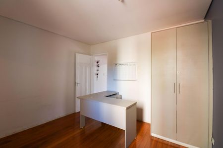 Casa para alugar com 250m², 4 quartos e 1 vaga Casa para alugar com 250m², 4 quartos e 1 vagaQuarto 4 Suíte