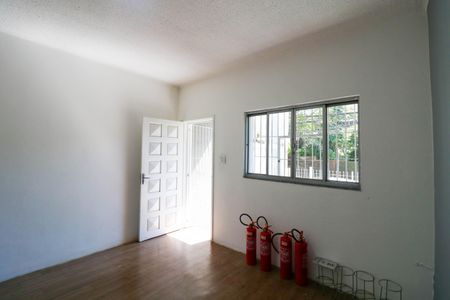 Casa para alugar com 250m², 4 quartos e 1 vaga Casa para alugar com 250m², 4 quartos e 1 vagaSala