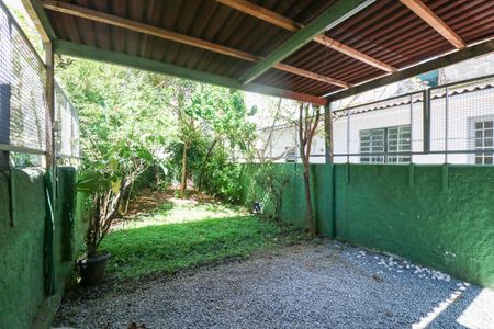 Casa para alugar com 250m², 4 quartos e 1 vaga Casa para alugar com 250m², 4 quartos e 1 vagaQuintal