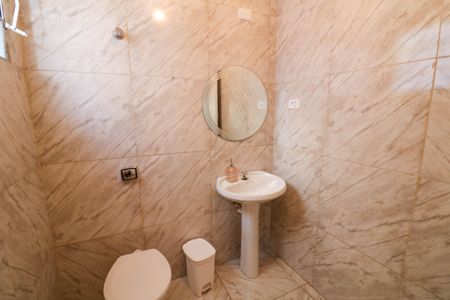 Casa para alugar com 250m², 4 quartos e 1 vaga Casa para alugar com 250m², 4 quartos e 1 vagaBanheiro da Suíte